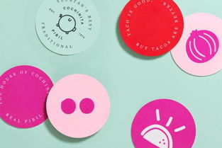 从洋葱到紫粉 色彩在平面设计中的隐喻与视觉叙事